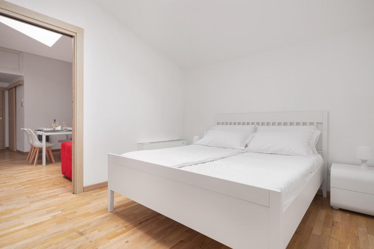 Solemar Sicilia - Palazzo Quaroni Apartment Палермо Екстериор снимка