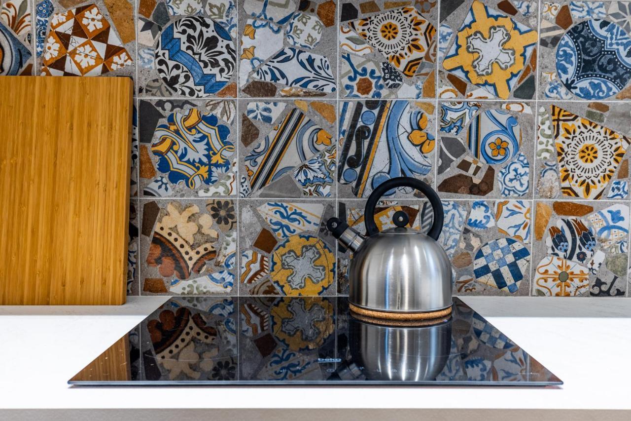 Solemar Sicilia - Palazzo Quaroni Apartment Палермо Екстериор снимка