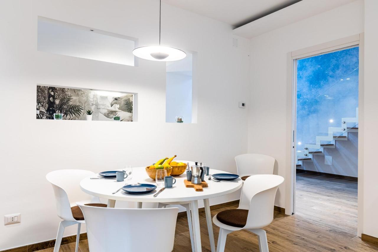 Solemar Sicilia - Palazzo Quaroni Apartment Палермо Екстериор снимка