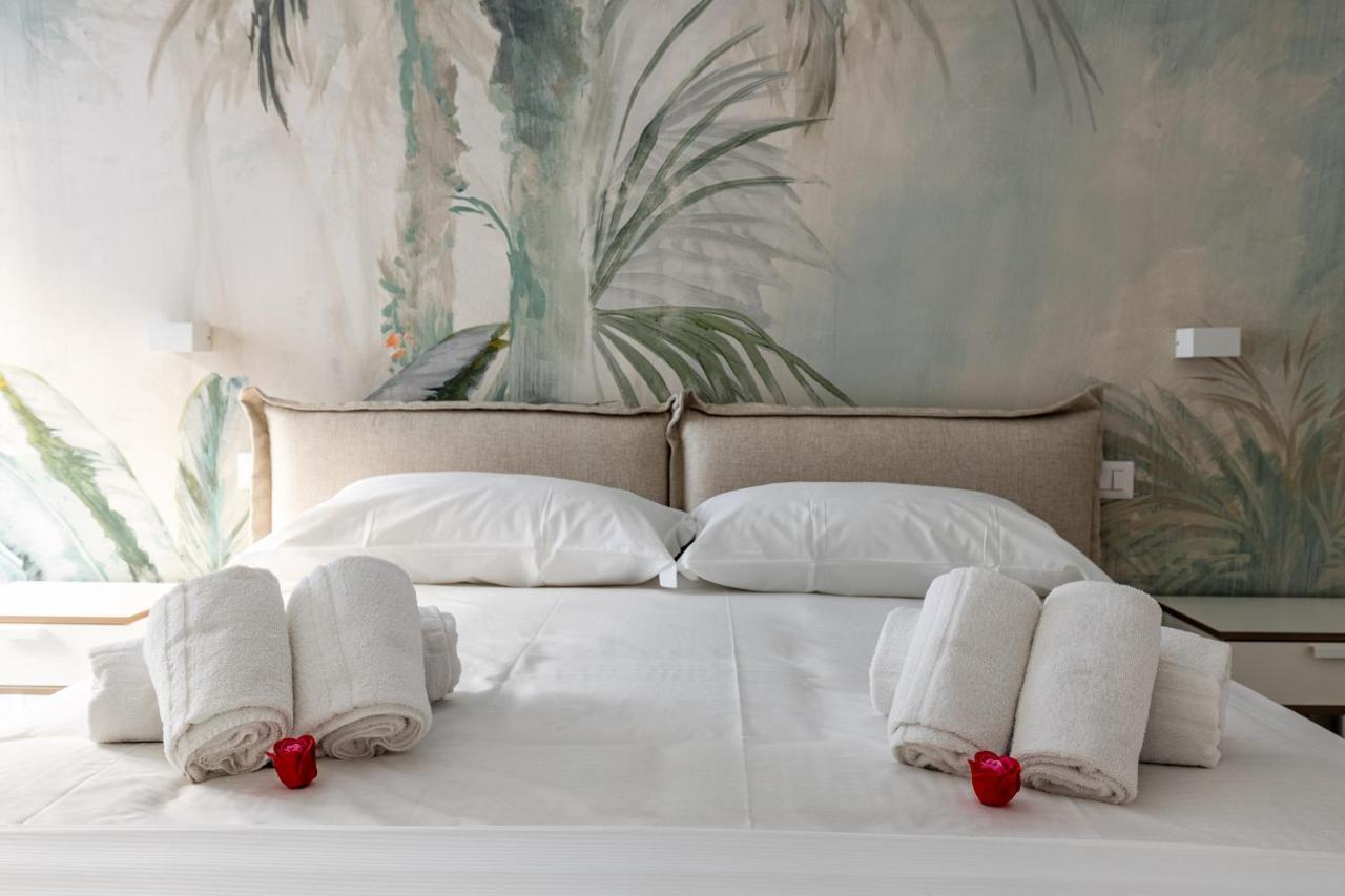 Solemar Sicilia - Palazzo Quaroni Apartment Палермо Екстериор снимка